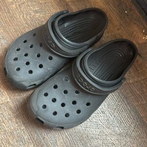 black crocs